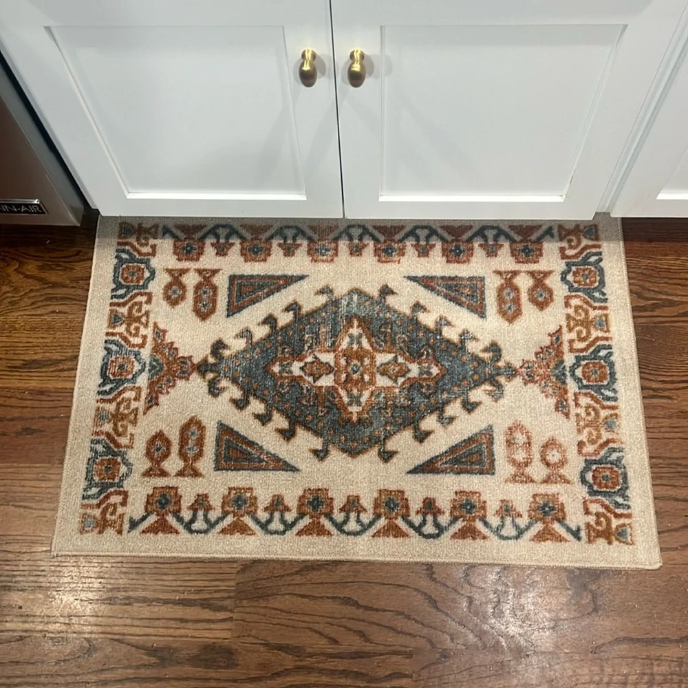 2’ x 3’ Albany Double Diamond Center Medallion Persian Style Rug from Threshold™